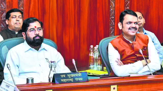 **EDS: THIRD PARTY IMAGE** In this image released by @CMOMaharashtra via X on Saturday, March 8, 2025, Maharashra CM Devendra Fadnavis with Dy CM Eknath Shinde at a review meeting on the implementation of 40 mining blocks of major minerals in the state. (@CMOMaharashtra via PTI Photo) (PTI03_08_2025_000404B) (@CMOMaharashtra)