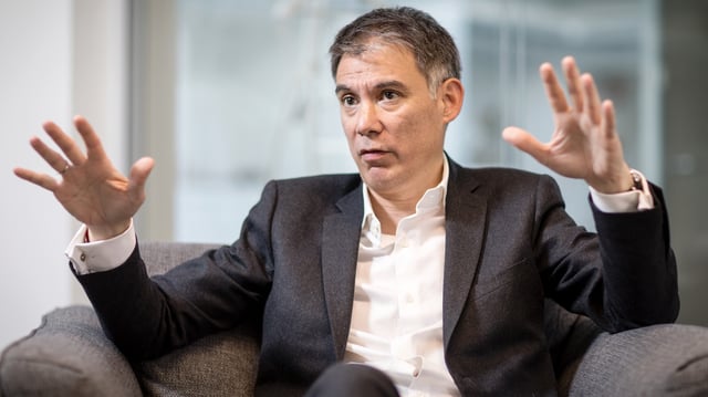 Olivier Faure dans les locaux de son parti, à Ivry sur Seine, le 24 mars 2021.
