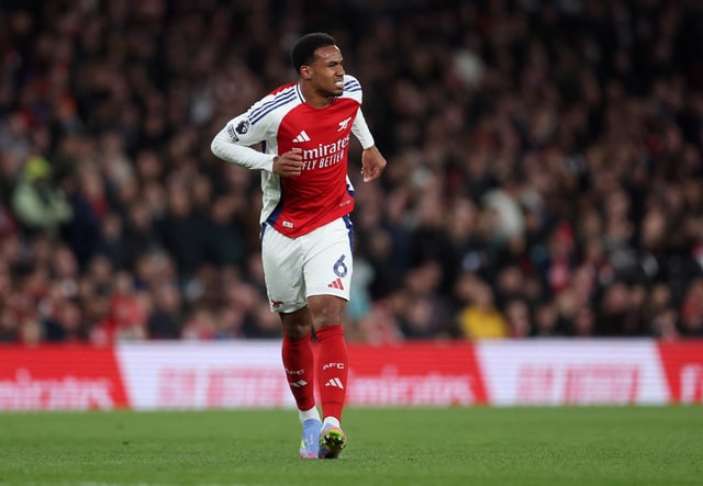 Soccer Football - Premier League - Arsenal v Fulham - Emirates Stadium, London, Britain - April 1, 2025 Arsenal's Gabriel Magalhaes reacts after sustaining an injury REUTERS/David Klein/File Photo