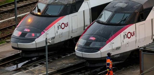 Sud-Rail, 3ème syndicat de la SNCF, critique notamment les constants changements de planning à la dernière minute qui touchent les contrôleurs des TGV.