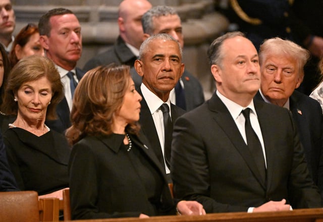 Barack Obama et Kamala Harris fustigent la politique de Donald Trump