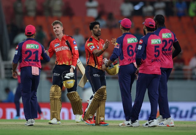 Cricket - Indian Premier League - IPL - Punjab Kings v Rajasthan Royals - Maharaja Yadavindra Singh Cricket Stadium, New Chandigarh, India - April 5, 2025 Punjab Kings' Shashank Singh shakes hands with Rajasthan Royals' Yashasvi Jaiswal after the match REUTERS/Anushree Fadnavis