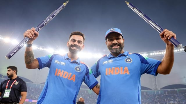 Virat Kohli (L) and Rohit Sharma share a great bond over the years.