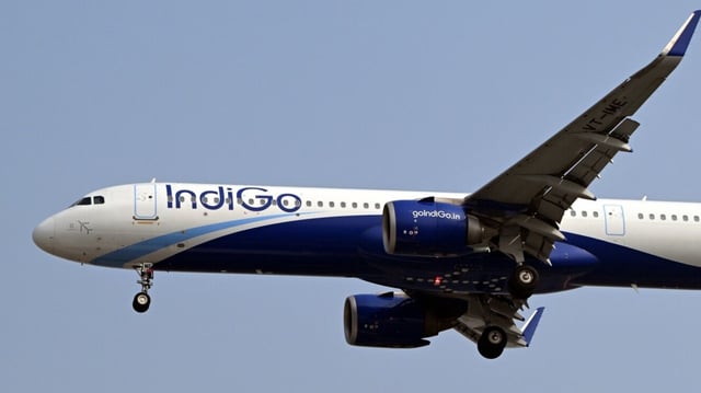 A woman alleged that the flight attendant of IndiGo had stolen gold necklace of her daughter on board and Bengaluru police launched a probe. 