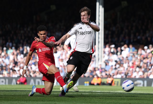 Soccer Football - Premier League - Fulham v Liverpool - Craven Cottage, London, Britain - April 6, 2025 Liverpool's Luis Diaz scores their second goal Action Images via Reuters/John Sibley EDITORIAL USE ONLY. NO USE WITH UNAUTHORIZED AUDIO, VIDEO, DATA, FIXTURE LISTS, CLUB/LEAGUE LOGOS OR 'LIVE' SERVICES. ONLINE IN-MATCH USE LIMITED TO 120 IMAGES, NO VIDEO EMULATION. NO USE IN BETTING, GAMES OR SINGLE CLUB/LEAGUE/PLAYER PUBLICATIONS. PLEASE CONTACT YOUR ACCOUNT REPRESENTATIVE FOR FURTHER DETAILS..