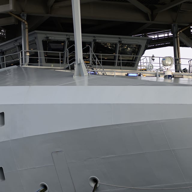 Das Überwachungsschiff "Proteus" der britischen Royal Navy.