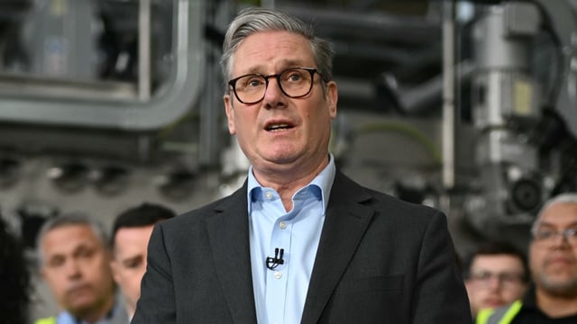 Sir Keir Starmer confirmed that the sale of hybrid cars will continue until 2035