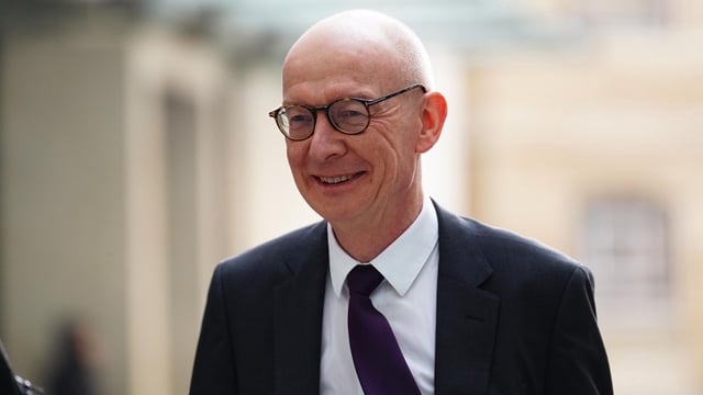Pat McFadden has written to every Whitehall department asking them to justify the existence of the quangos