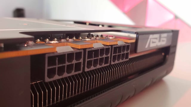 The Asus Prime RX 9070 XT has one more power connector than the 9070 but that's not a problem.