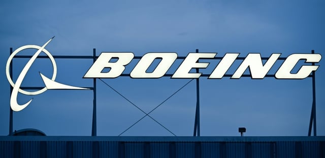 Logo de Boeing, le 18 janvier 2024 à El Segundo, en Californie