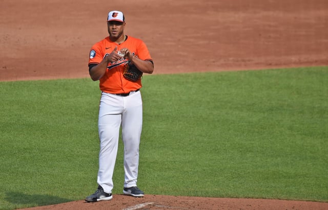 Baltimore Orioles starting pitcher Albert Suarez during a game against the Houston Astros at Oriole Park at Camden Yards. (Kim Hairston/Staff)