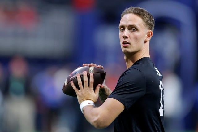 Carson Beck, then with the Georgia Bulldogs, warms up prior to the 2024 SEC Championship against Texas at Mercedes-Benz Stadium on Dec. 07, 2024 in Atlanta, Georgia. Beck, now with the Hurricanes, was ruled out for Saturday&#39;s spring game as he recovers from elbow surgery. (Photo by Todd Kirkland/Getty Images)
