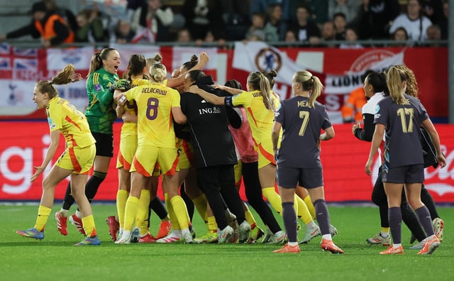 Soccer Football - Women's Nations League - League A - Belgium v England - Den Dreef, Leuven, Belgium - April 8, 2025 Belgium players celebrate after the match REUTERS/Yves Herman