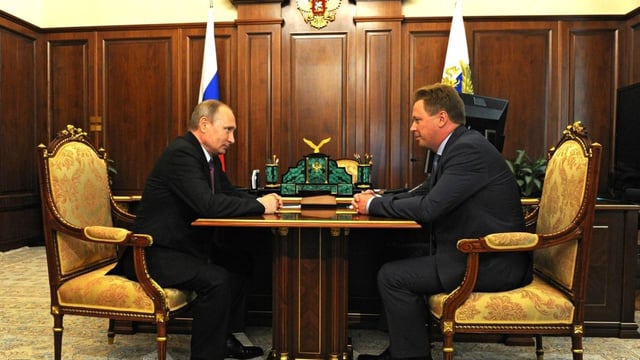 President Putin with Dmitry Ovsiannikov, who was appointed governor of Sevastopol following the annexation of Crimea