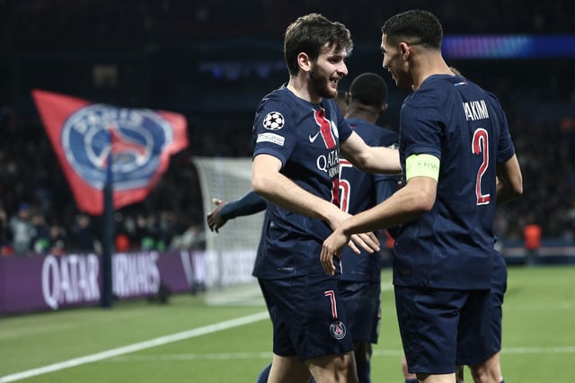 La joie de Khvicha Kvaratskhelia en compagnie d’Achraf Hakimi