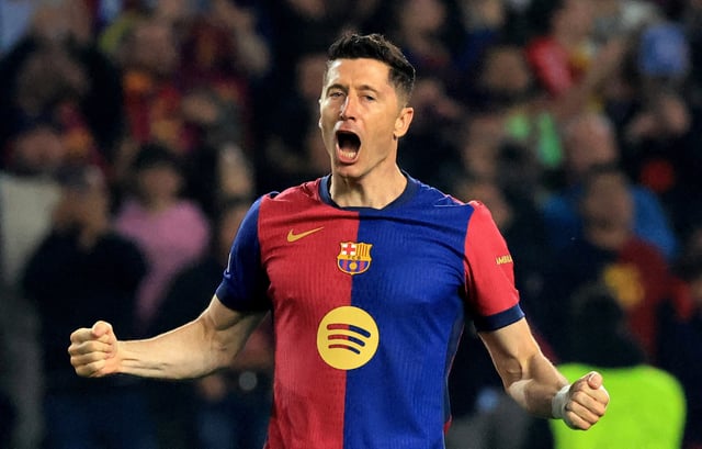 Soccer Football - Champions League - Quarter Final - First Leg - FC Barcelona v Borussia Dortmund - Estadi Olimpic Lluis Companys, Barcelona, Spain - April 9, 2025 FC Barcelona's Robert Lewandowski celebrates scoring their second goal REUTERS/Nacho Doce