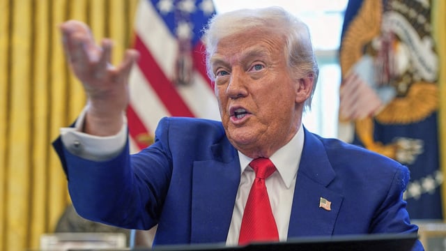 Donald Trump signs executive order to ‘restore shower freedom’ (AP/PTI)(AP04_10_2025_000018B)