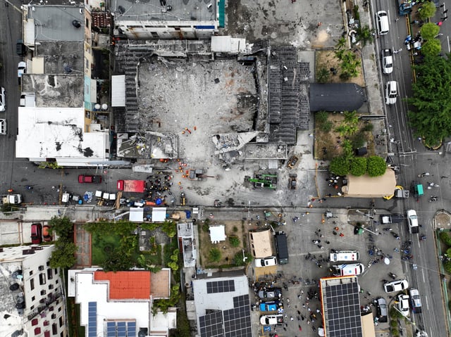 A drone view shows the site of the collapsed Jet Set nightclub, in Santo Domingo, Dominican Republic, April 10, 2025. REUTERS/Ricardo Arduengo
