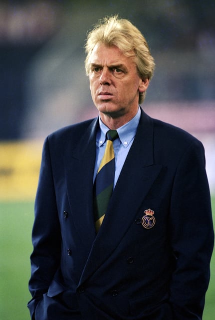 Football Soccer - UEFA Cup Semi Final - Second Leg - Torino vs Real Madrid - Santiago Bernabeu Stadium, Madrid, Spain - April 15, 1992  Real Madrid coach Leo Beenhakker REUTERS/Action Images/File Photo