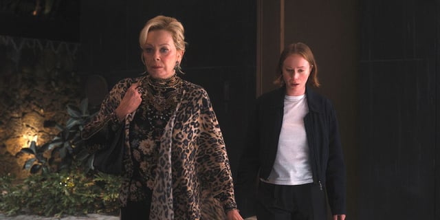 Jean Smart's Deborah walking with Hannah Einbinder's Ava in Hacks Season 4, Episode 2