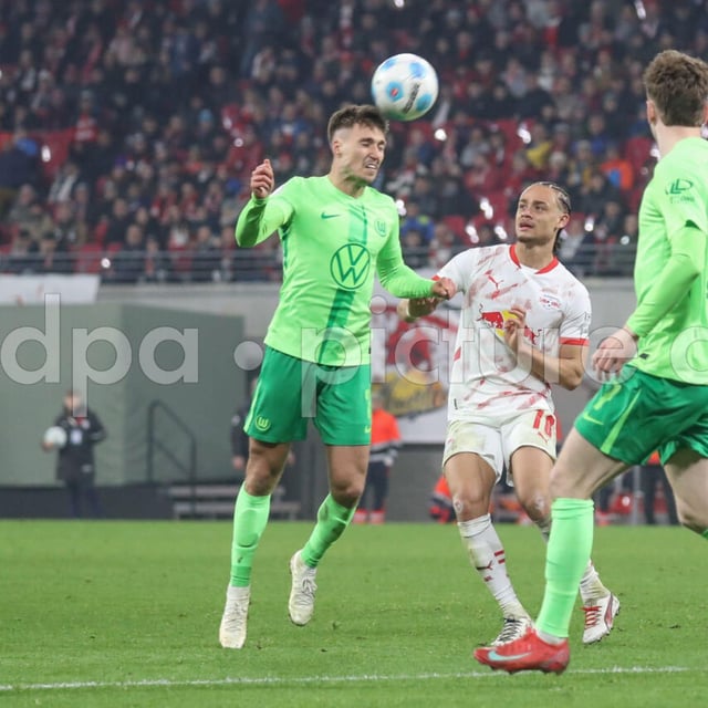 Szene aus dem Hinspiel zwischen Leipzig und Wolfsburg