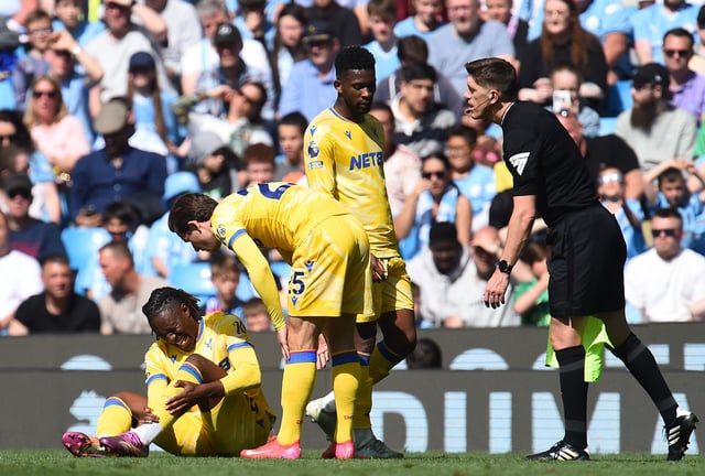 Soccer Football - Premier League - Manchester City v Crystal Palace - Etihad Stadium, Manchester, Britain - April 12, 2025 Crystal Palace's Eberechi Eze reacts after sustaining an injury REUTERS/Peter Powell EDITORIAL USE ONLY. NO USE WITH UNAUTHORIZED AUDIO, VIDEO, DATA, FIXTURE LISTS, CLUB/LEAGUE LOGOS OR 'LIVE' SERVICES. ONLINE IN-MATCH USE LIMITED TO 120 IMAGES, NO VIDEO EMULATION. NO USE IN BETTING, GAMES OR SINGLE CLUB/LEAGUE/PLAYER PUBLICATIONS. PLEASE CONTACT YOUR ACCOUNT REPRESENTATIVE FOR FURTHER DETAILS..