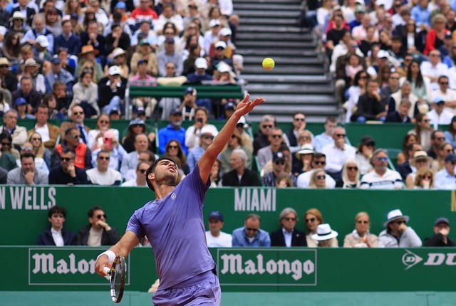 Tennis - ATP Masters 1000 - Monte Carlo Masters - Monte Carlo Country Club, Roquebrune-Cap-Martin, France - April 12, 2025 Spain's Carlos Alcaraz in action during his semi final match against Spain's Alejandro Davidovich Fokina REUTERS/Manon Cruz