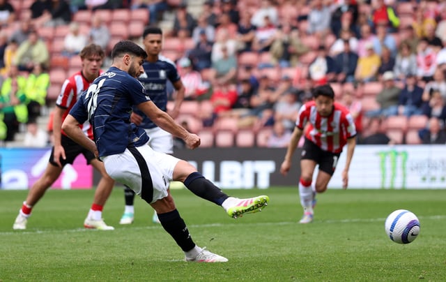 Soccer Football - Premier League - Southampton v Aston Villa - St Mary's Stadium, Southampton, Britain - April 12, 2025 Aston Villa's Marco Asensio misses a penalty REUTERS/Ian Walton