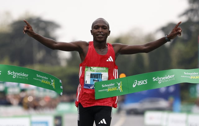 Marathon de Paris: le coureur kényan Benard Biwott, remporte pour la deuxième fois la course