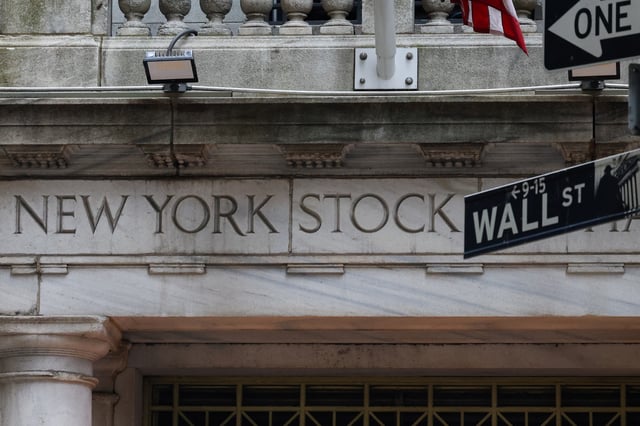 A view shows the New York Stock Exchange (NYSE) Wall Street entrance in New York City, U.S., April 7, 2025. REUTERS/Kylie Cooper/File Photo