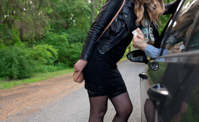 Peu de clients verbalisés, hausse des victimes mineures...La violence de la prostitution reste «invisibilisée» en France