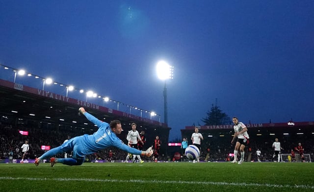 Soccer Football - Premier League - AFC Bournemouth v Fulham - Vitality Stadium, Bournemouth, Britain - April 14, 2025 AFC Bournemouth's Antoine Semenyo scores their first goal Action Images via Reuters/John Sibley EDITORIAL USE ONLY. NO USE WITH UNAUTHORIZED AUDIO, VIDEO, DATA, FIXTURE LISTS, CLUB/LEAGUE LOGOS OR 'LIVE' SERVICES. ONLINE IN-MATCH USE LIMITED TO 120 IMAGES, NO VIDEO EMULATION. NO USE IN BETTING, GAMES OR SINGLE CLUB/LEAGUE/PLAYER PUBLICATIONS. PLEASE CONTACT YOUR ACCOUNT REPRESENTATIVE FOR FURTHER DETAILS..