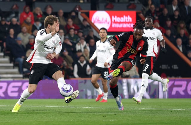 Soccer Football - Premier League - AFC Bournemouth v Fulham - Vitality Stadium, Bournemouth, Britain - April 14, 2025 AFC Bournemouth's Antoine Semenyo scores their first goal Action Images via Reuters/John Sibley EDITORIAL USE ONLY. NO USE WITH UNAUTHORIZED AUDIO, VIDEO, DATA, FIXTURE LISTS, CLUB/LEAGUE LOGOS OR 'LIVE' SERVICES. ONLINE IN-MATCH USE LIMITED TO 120 IMAGES, NO VIDEO EMULATION. NO USE IN BETTING, GAMES OR SINGLE CLUB/LEAGUE/PLAYER PUBLICATIONS. PLEASE CONTACT YOUR ACCOUNT REPRESENTATIVE FOR FURTHER DETAILS..