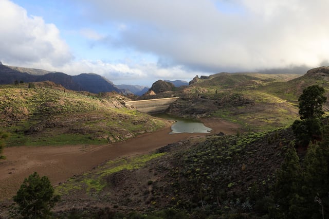 Réservoir de Cueva de Las Ninas alors qu’une forte sécheresse continue sur l’île de Gran Canaria, Espagne, 20 mars 2025.
