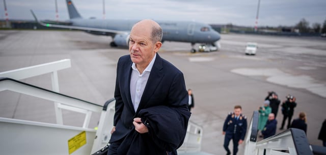 Bundeskanzler Olaf Scholz (SPD) bei einer Reise
