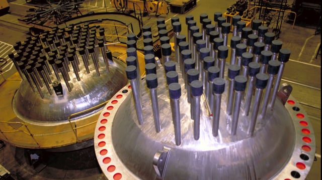 nuclear reactor vessel head