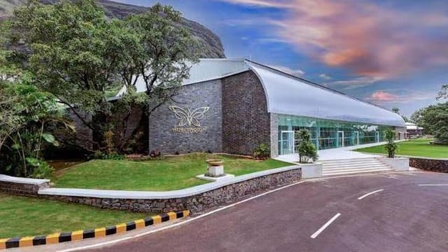 Billed as independent India’s first planned hill city, Aamby valley City comprises three man-made lakes and 11 water bodies in the picturesque Sahyadri range. (Photo credit: aambyvalley.com)