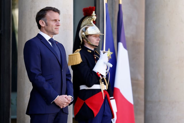 Crise France-Algérie: Paris rappelle son ambassadeur et expulse 12 agents diplomatiques