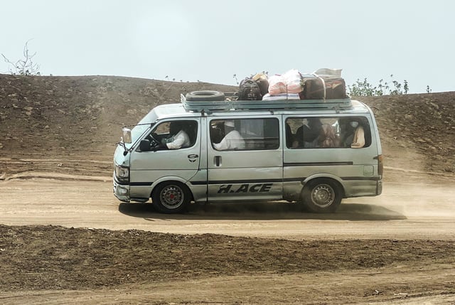 Families flee RSF advances in Sudan's El Gezira state, on Sennar Road in the city of al-Dinder, Sennar state,  Sudan, June 12, 2024. REUTERS/ Faiz Abubakr/File Photo