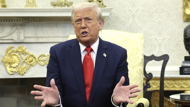 US President Donald Trump appeared on Fox Noticias, a Spanish-language show on Fox News