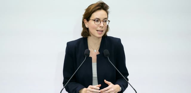 La ministre des Comptes publics Amélie de Montchalin, lors de la conférence de presse le 15 avril 2025 à Paris.
