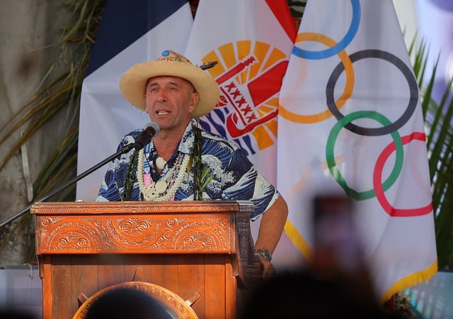 Paris 2024 Olympics - Opening Ceremony - Teahupo'o, Tahiti, French Polynesia - July 26, 2024. President of the International Surfing Association Fernando Aguerre speaks on the day of Paris 2024 Olympics opening ceremony. REUTERS/Carlos Barria
