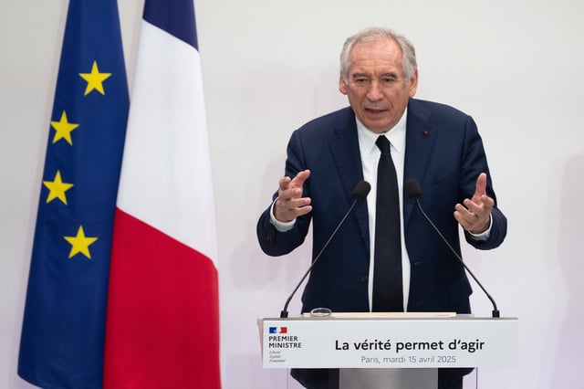 François Bayrou, lors de la conférence de presse sur les finances publiques, à Paris, le 15 avril.