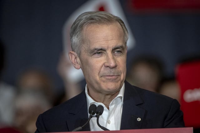 Le leader du Parti libéral, Mark Carney, lors d’un discours de campagne à Montréal, le 27 mars.