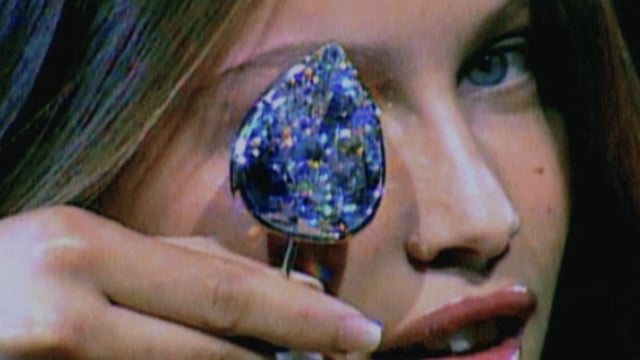 Model holding the Millennium Star