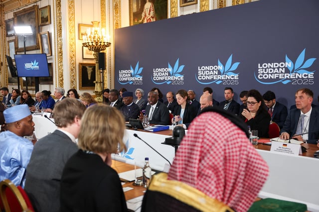 Bankole Adeoye, Political Affairs, Peace and Security Commissioner for the African Union, Britain's Foreign Secretary David Lammy and French Minister for Europe and Foreign Affairs Jean-Noel Barrot, attend the London Sudan conference, marking the two-year anniversary of the Sudan conflict, at Lancaster House, in London, Britain April 15, 2025. REUTERS/Isabel Infantes/Pool/File Photo