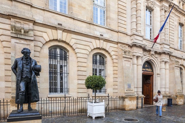 Le conseil départemental de la Charente est mis sous tutelle préfectorale depuis mercredi 16 avril 2025. La Chambre régionale des comptes d’Aquitaine a un mois pour proposer un nouveau budget.