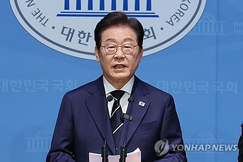 This photo, taken on April 11, 2025, shows Lee Jae-myung, former leader of the Democratic party, speaking during a press conference at the National Assembly in Seoul. (Yonhap)