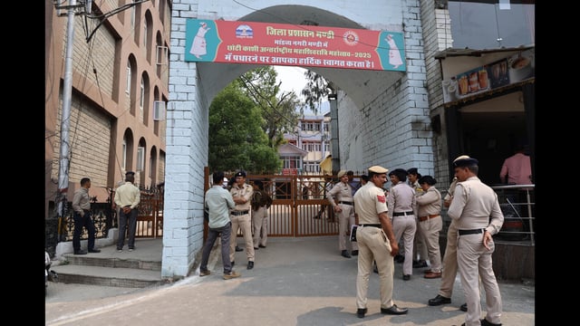 The Deputy Commissioner’s (DC) office in Mandi and the adjoining district court were evacuated on Wednesday after the office received an email claiming that a bomb had been planted in the complex, police said. (Birbal Sharma/HT)