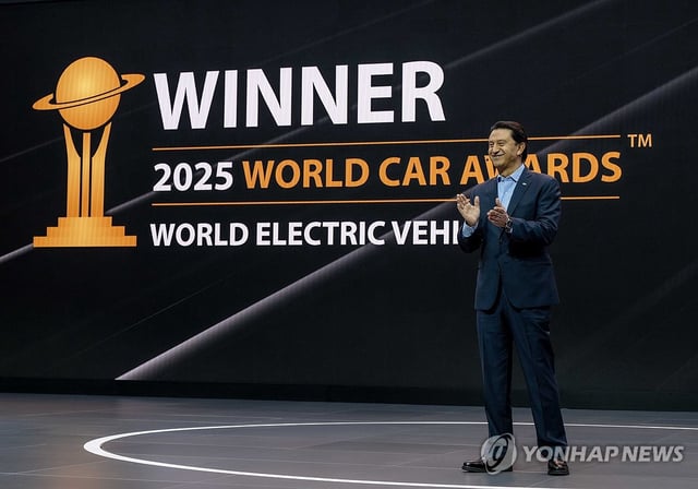 Hyundai Motor CEO Jose Munoz attends this year's World Car Awards ceremony held during the press day of the New York International Auto Show on April 16, 2025, in this photo provided by the company. (PHOTO NOT FOR SALE) (Yonhap) 